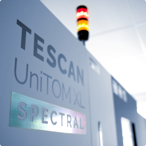 TESCAN UNITOM XL Spectral micro-CT的側視圖